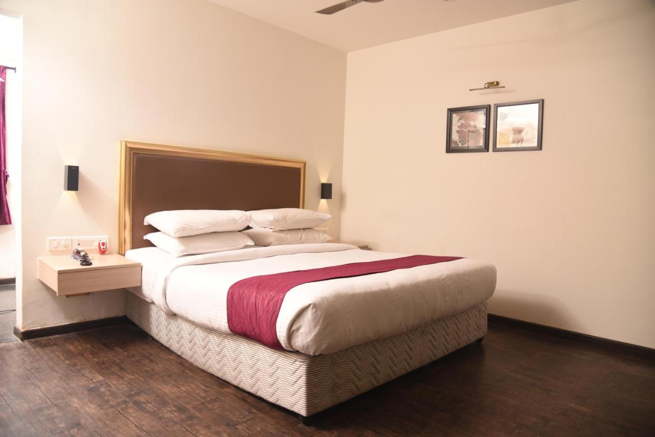 Hotel Sabareesh Park มทุราย ภายนอก รูปภาพ