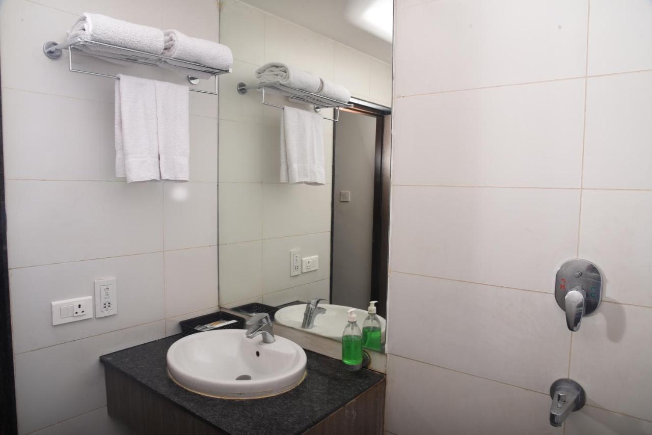 Hotel Sabareesh Park มทุราย ภายนอก รูปภาพ